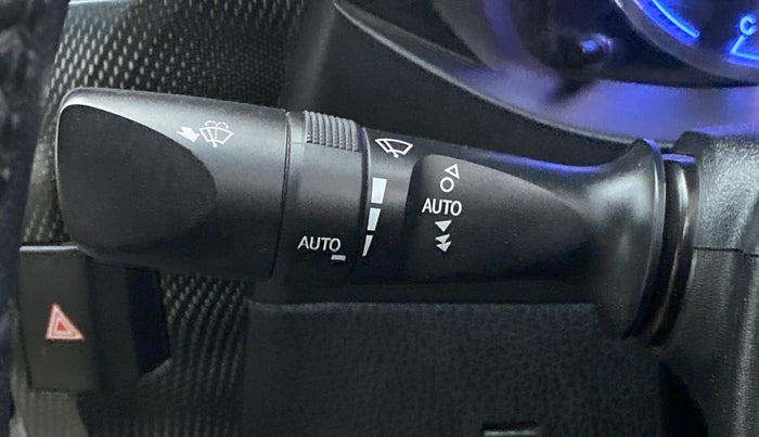 2014 Toyota Corolla Altis VL AT, Petrol, Automatic, 65,829 km, Rain Sensing Wipers