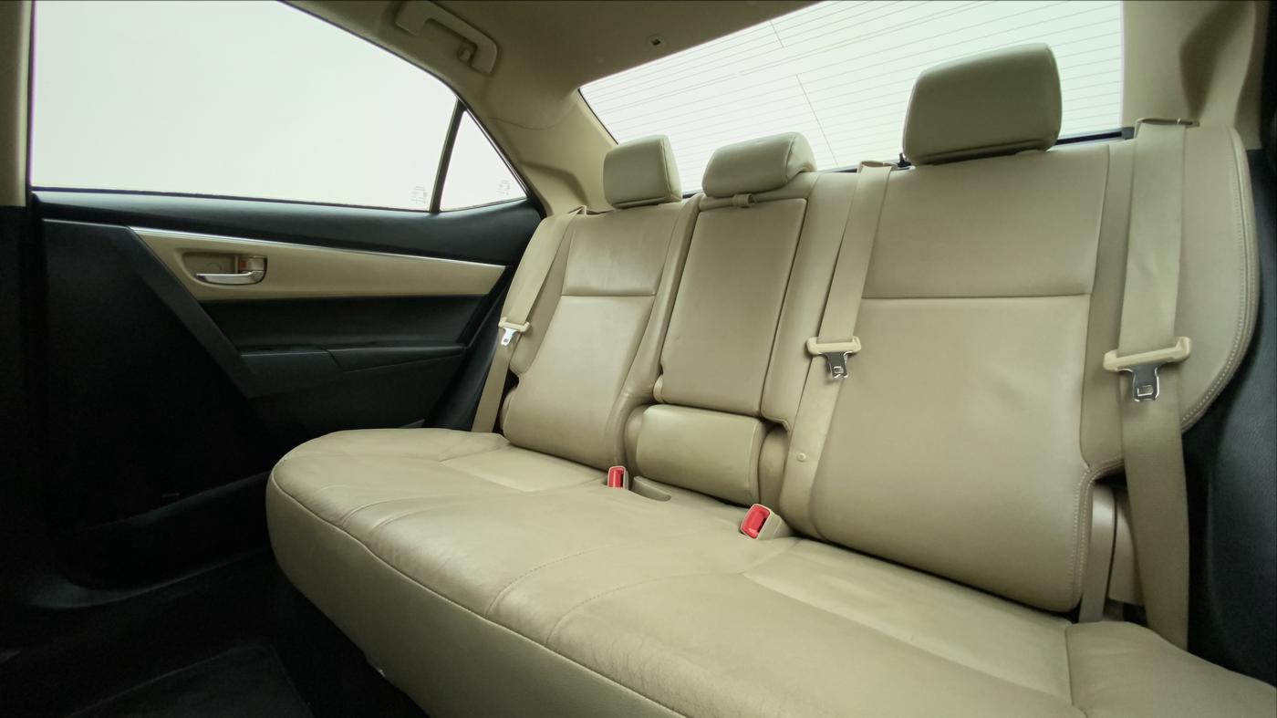 2014 Toyota Corolla Altis VL AT, Petrol, Automatic, 65,829 km, Right Side Rear Door Cabin