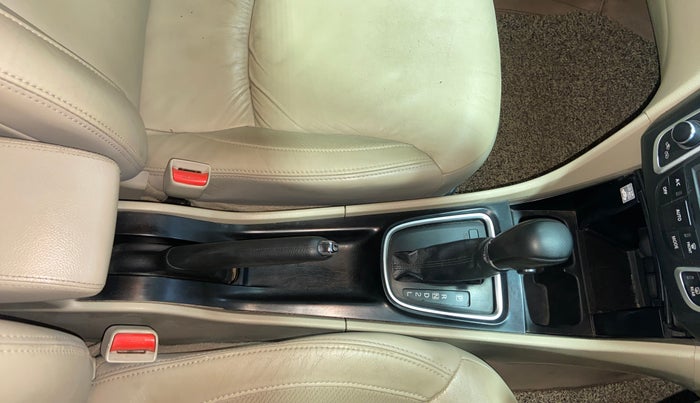 2018 Maruti Ciaz ALPHA  AT 1.5 SHVS PETROL, Petrol, Automatic, 91,756 km, Gear Lever