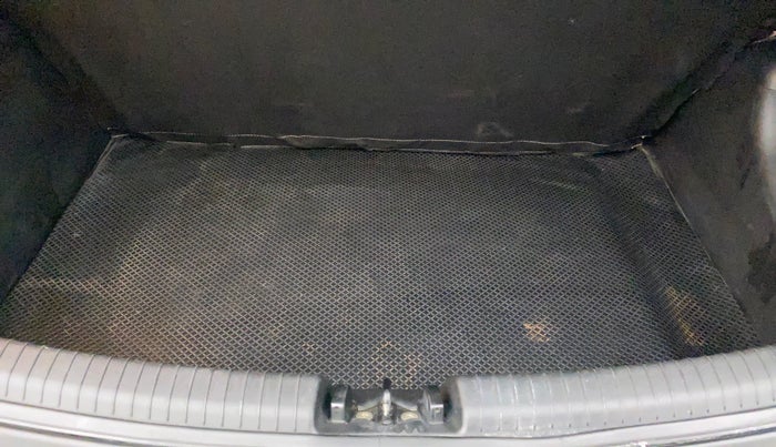 2014 Hyundai Grand i10 ASTA (O) 1.2 KAPPA VTVT, Petrol, Manual, 88,779 km, Boot Inside