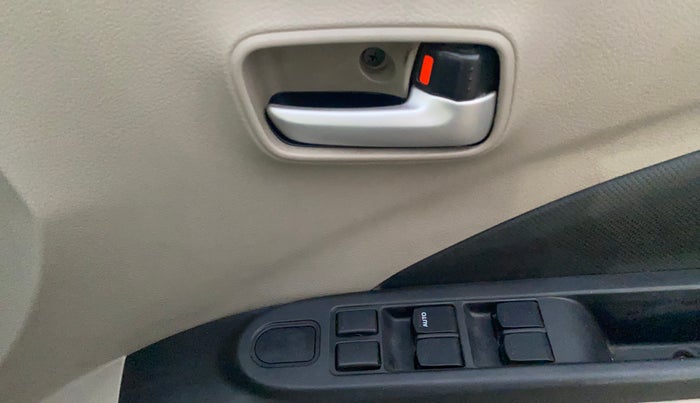 2016 Maruti Celerio VXI, Petrol, Manual, 1,07,997 km, Driver Side Door Panels Control