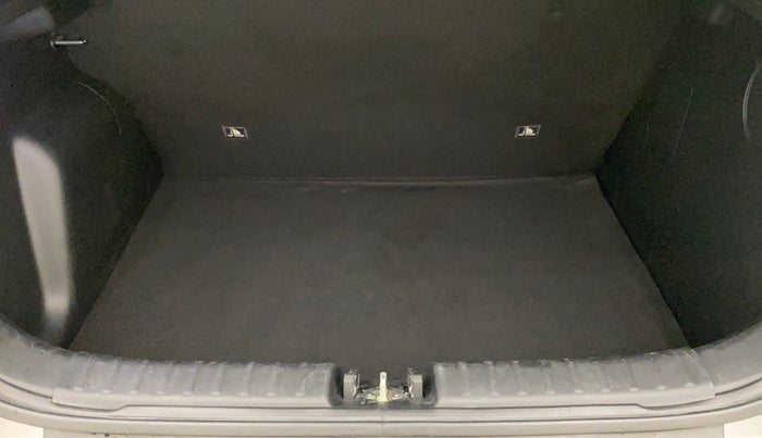 2021 KIA SONET GTX PLUS 1.5 AT, Diesel, Automatic, 29,527 km, Boot Inside
