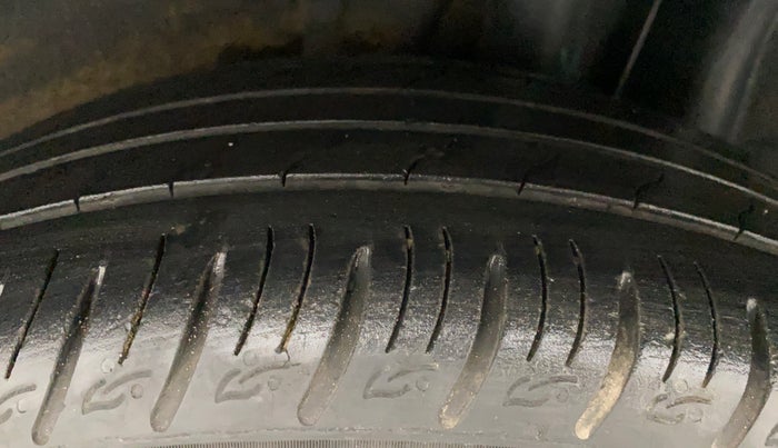 2021 KIA SONET GTX PLUS 1.5 AT, Diesel, Automatic, 29,527 km, Left Rear Tyre Tread