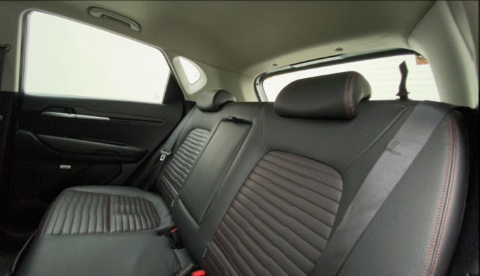 2021 KIA SONET GTX PLUS 1.5 AT, Diesel, Automatic, 29,527 km, Right Side Rear Door Cabin