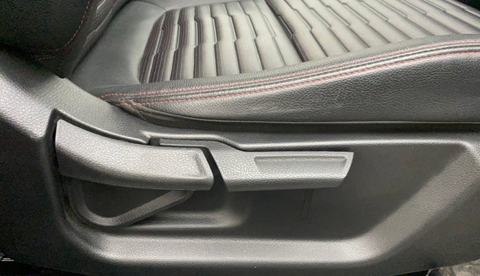 2021 KIA SONET GTX PLUS 1.5 AT, Diesel, Automatic, 29,527 km, Driver Side Adjustment Panel