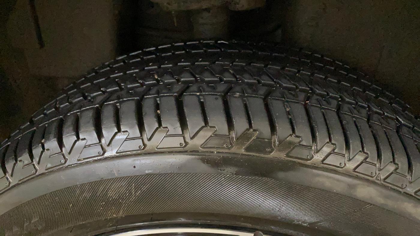 2022 Jeep MERIDIAN LIMITED (O) 4X4 AT, Diesel, Automatic, 18,489 km, Right Rear Tyre Tread