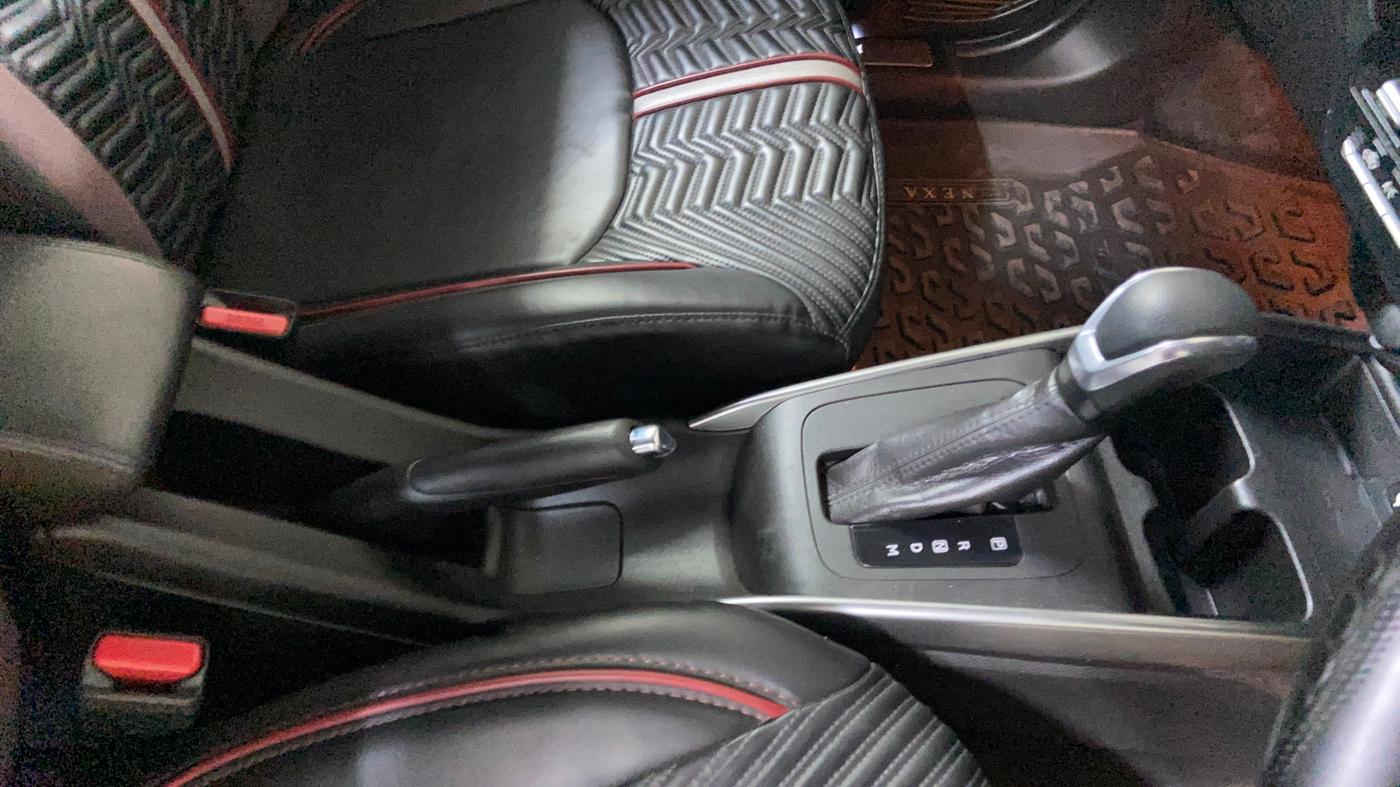 2023 Maruti FRONX ZETA 1.0L TURBO 6 AT, Petrol, Automatic, 10,157 km, Gear Lever