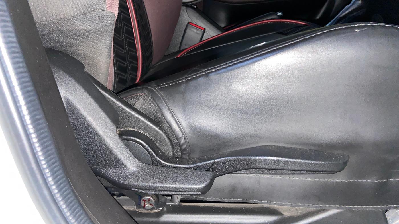 2023 Maruti FRONX ZETA 1.0L TURBO 6 AT, Petrol, Automatic, 10,157 km, Driver Side Adjustment Panel