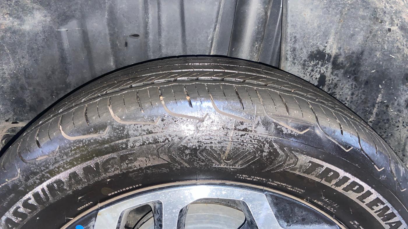 2023 Maruti FRONX ZETA 1.0L TURBO 6 AT, Petrol, Automatic, 10,157 km, Left Rear Tyre Tread