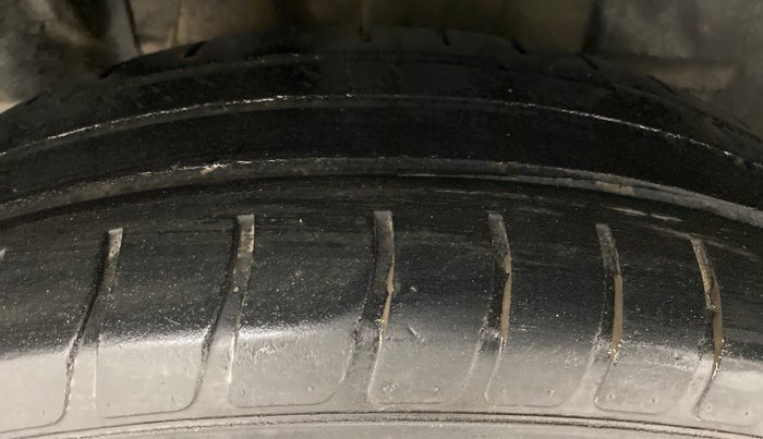 2018 Maruti Swift VXI AMT, Petrol, Automatic, 42,298 km, Right Rear Tyre Tread