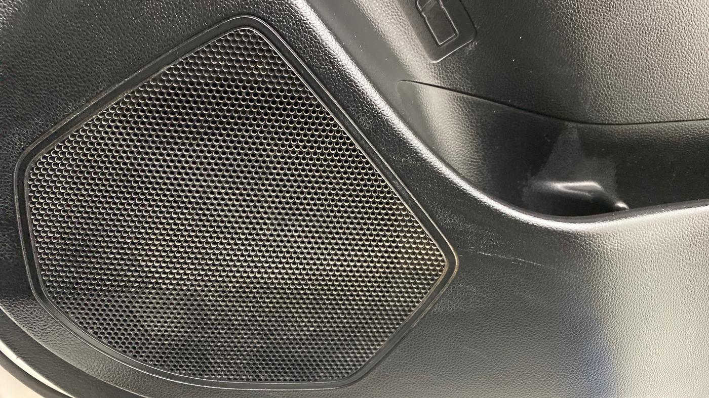 2018 Maruti Swift VXI AMT, Petrol, Automatic, 42,298 km, Speaker
