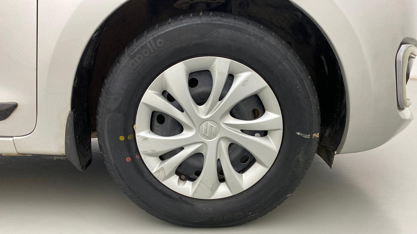 2018 Maruti Swift VXI AMT, Petrol, Automatic, 42,298 km, Right Front Wheel
