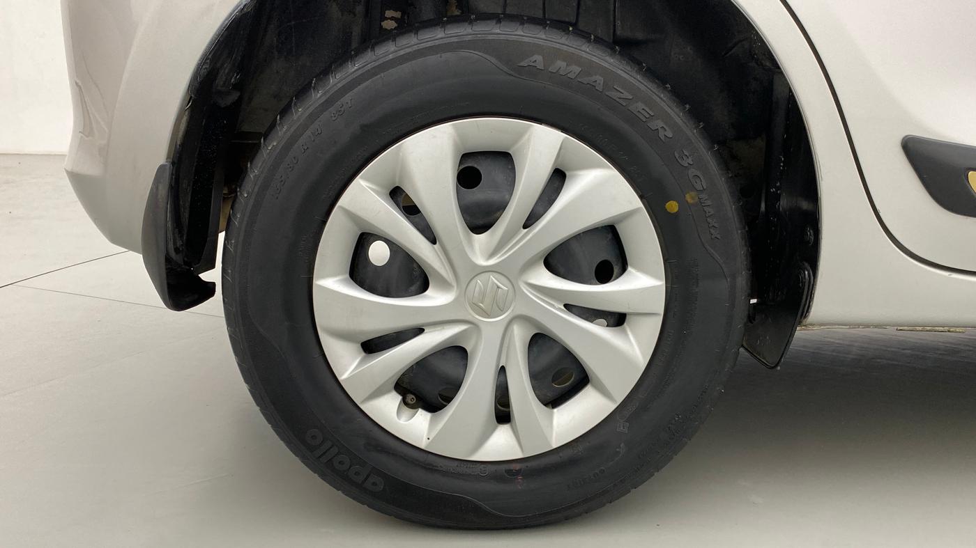2018 Maruti Swift VXI AMT, Petrol, Automatic, 42,298 km, Right Rear Wheel