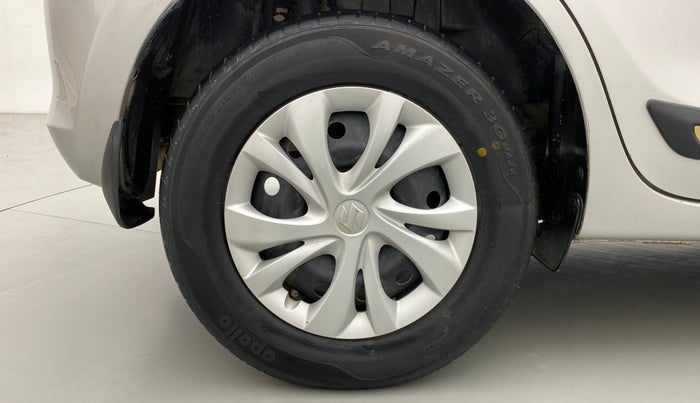 2018 Maruti Swift VXI AMT, Petrol, Automatic, 42,298 km, Right Rear Wheel