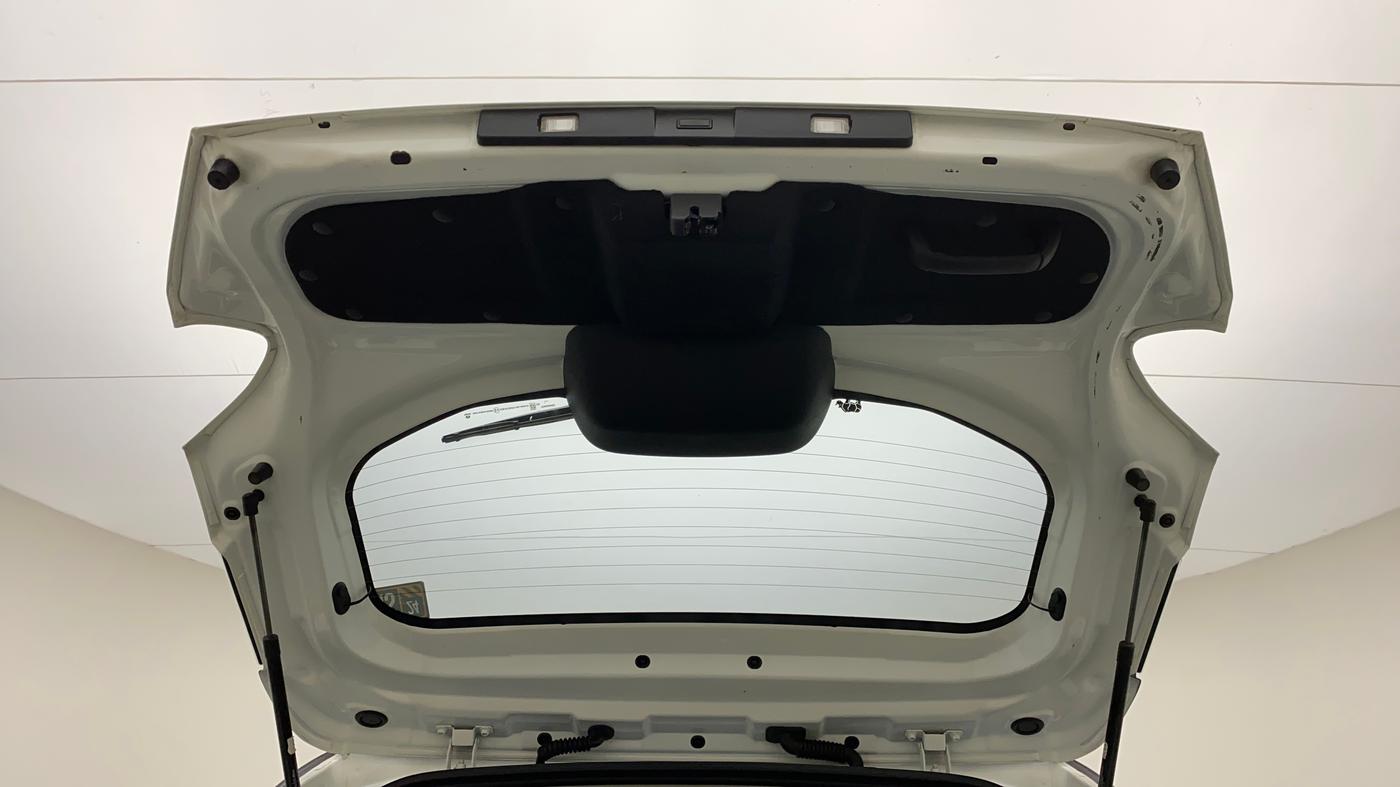 2022 Tata PUNCH CREATIVE IRA AMT 1.2 RTN DUAL TONE, Petrol, Automatic, 26,123 km, Boot Door Open