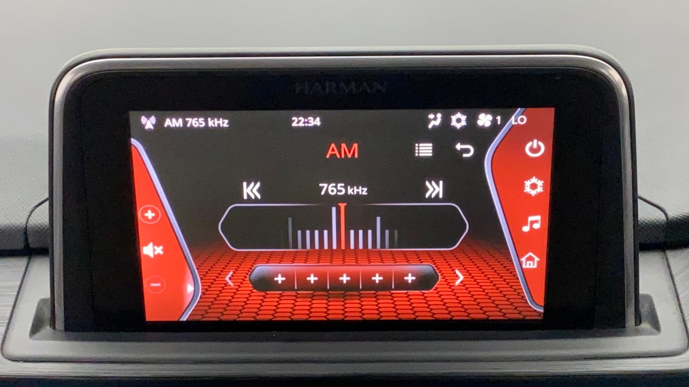 2022 Tata PUNCH CREATIVE IRA AMT 1.2 RTN DUAL TONE, Petrol, Automatic, 26,123 km, Infotainment System