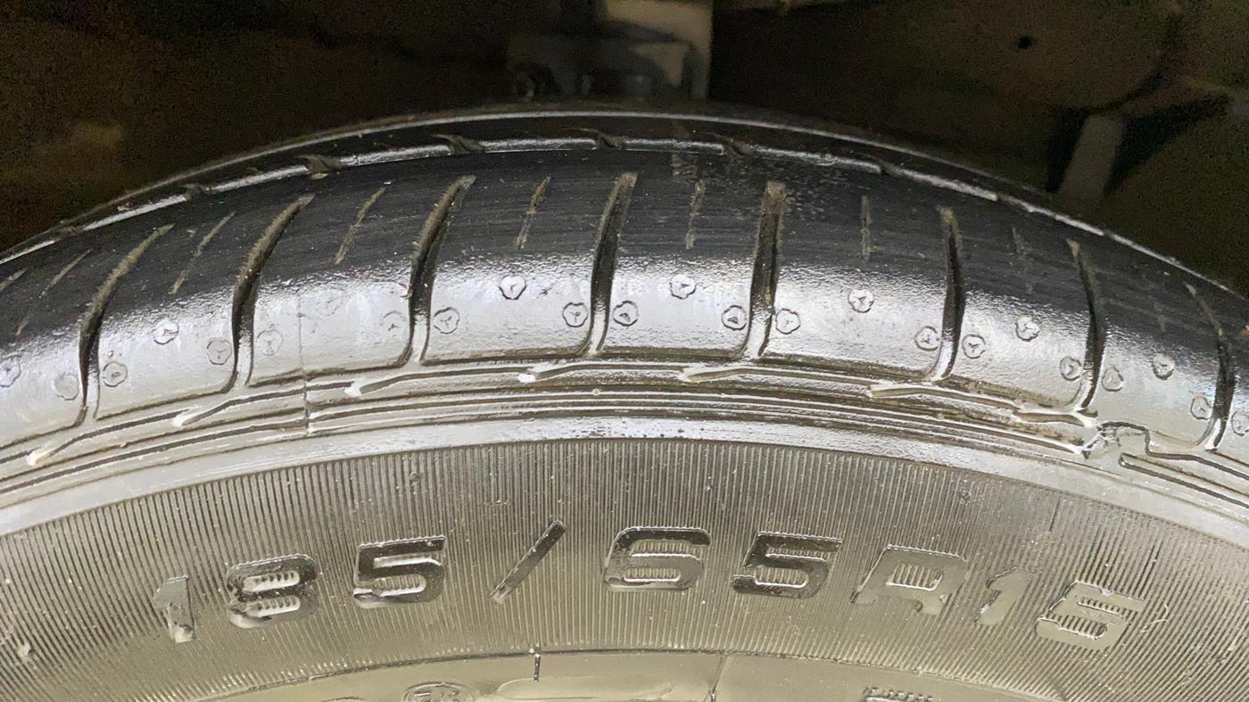 2023 Maruti Ciaz ZETA 1.5 SHVS MT PETROL, Petrol, Manual, 28,367 km, Right Front Tyre Tread