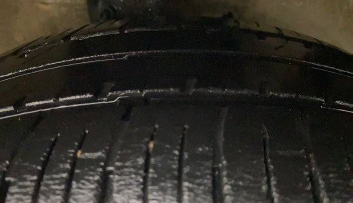 2017 Maruti Celerio ZXI (O), Petrol, Manual, 72,160 km, Right Front Tyre Tread