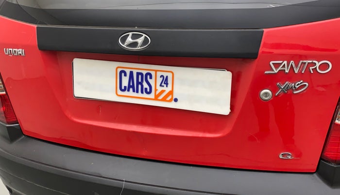 2010 Hyundai Santro Xing GL, Petrol, Manual, 42,600 km, Dicky (Boot door) - Minor scratches