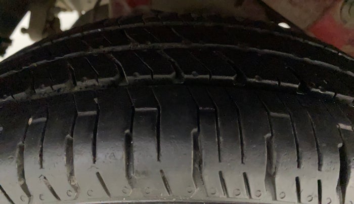2010 Hyundai Santro Xing GL, Petrol, Manual, 42,600 km, Right Rear Tyre Tread
