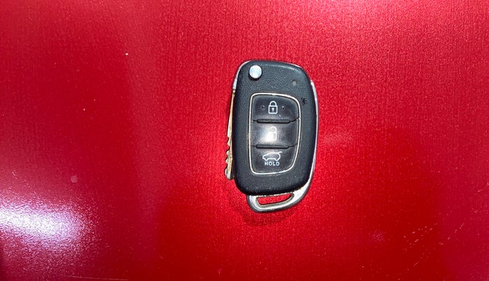 2018 Hyundai Elite i20 ASTA 1.4 CRDI DUAL TONE, Diesel, Manual, 1,14,280 km, Key Close Up