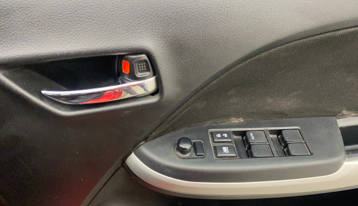 2016 Maruti Baleno ALPHA PETROL 1.2, Petrol, Manual, 75,879 km, Driver Side Door Panels Control