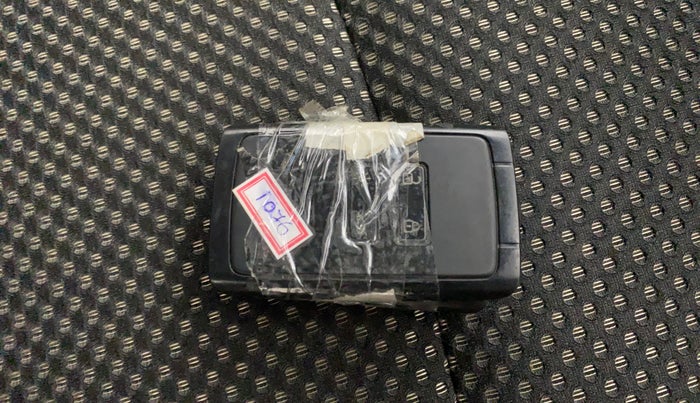 2023 Renault TRIBER RXZ AMT, Petrol, Automatic, 61,433 km, Key Close Up