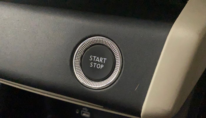 2023 Renault TRIBER RXZ AMT, Petrol, Automatic, 61,433 km, Keyless Start/ Stop Button