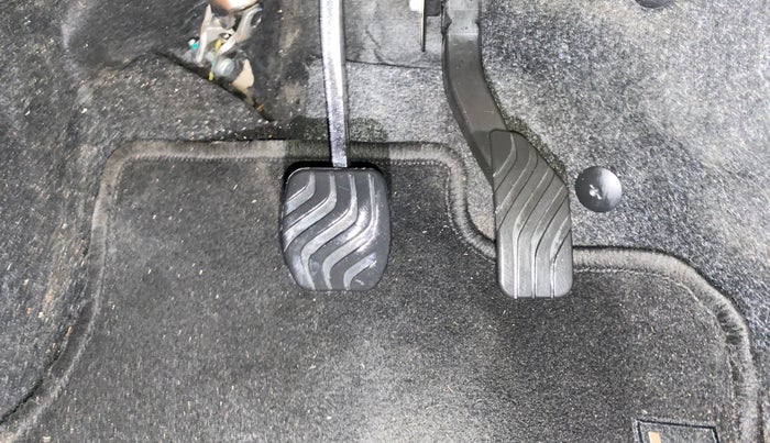 2023 Renault TRIBER RXZ AMT, Petrol, Automatic, 61,433 km, Pedals