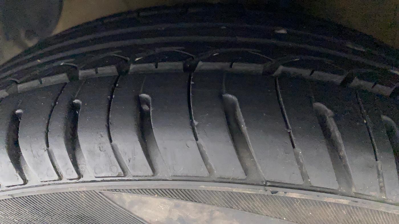 2019 Hyundai Grand i10 SPORTZ 1.2 KAPPA VTVT, Petrol, Manual, 90,811 km, Left Front Tyre Tread