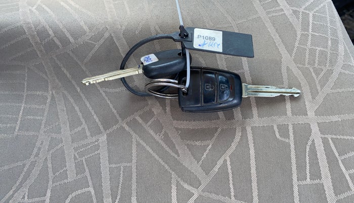 2016 Hyundai Grand i10 MAGNA 1.2 KAPPA VTVT, Petrol, Manual, 39,921 km, Key Close Up