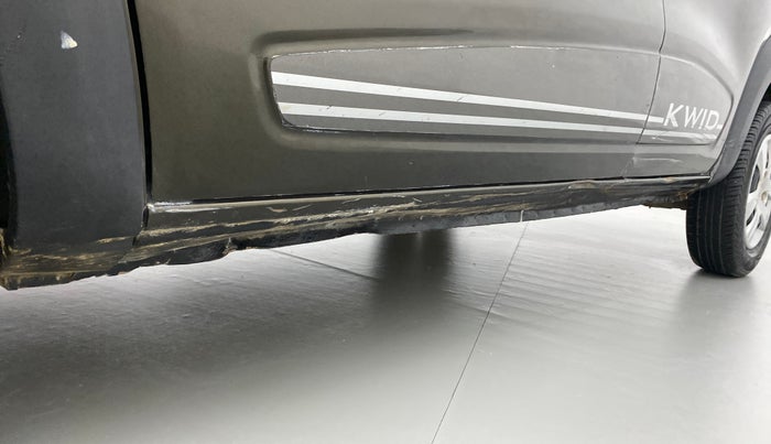 2019 Renault Kwid RXT 1.0 (O), Petrol, Manual, 64,974 km, Left running board - Slightly dented