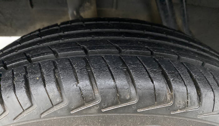 2019 Renault Kwid RXT 1.0 (O), Petrol, Manual, 64,974 km, Right Rear Tyre Tread