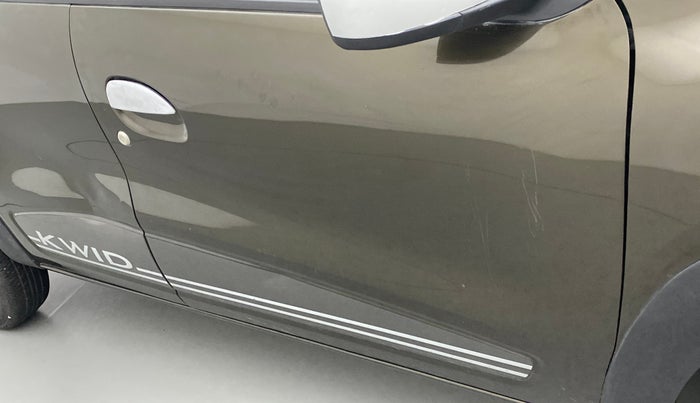 2019 Renault Kwid RXT 1.0 (O), Petrol, Manual, 64,974 km, Driver-side door - Minor scratches