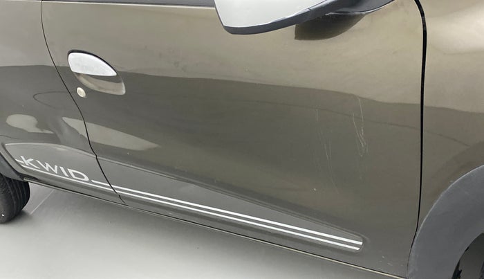 2019 Renault Kwid RXT 1.0 (O), Petrol, Manual, 64,974 km, Driver-side door - Slightly dented