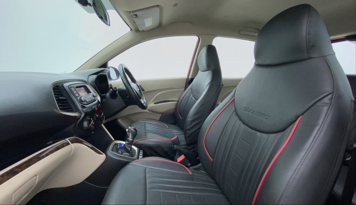 2019 Hyundai NEW SANTRO 1.1 MAGNA AMT, Petrol, Automatic, 12,414 km, Right Side Front Door Cabin