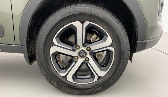 2022 Tata NEXON XZA PLUS SUNROOF PETROL, Petrol, Automatic, 33,110 km, Right Front Wheel
