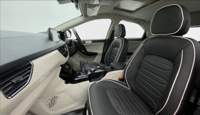 2022 Tata NEXON XZA PLUS SUNROOF PETROL, Petrol, Automatic, 33,110 km, Right Side Front Door Cabin