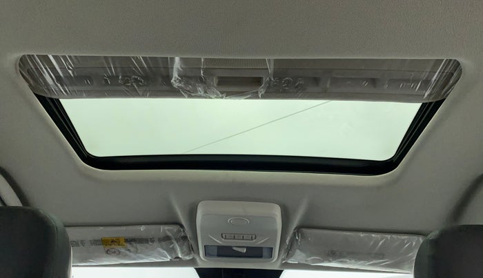 2022 Tata NEXON XZA PLUS SUNROOF PETROL, Petrol, Automatic, 33,110 km, Moonroof/ Sunroof