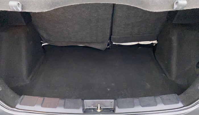 2022 Tata NEXON XZA PLUS SUNROOF PETROL, Petrol, Automatic, 33,110 km, Boot Inside