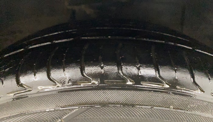 2015 Hyundai Xcent SX AT 1.2 (O), Petrol, Automatic, 80,432 km, Right Front Tyre Tread