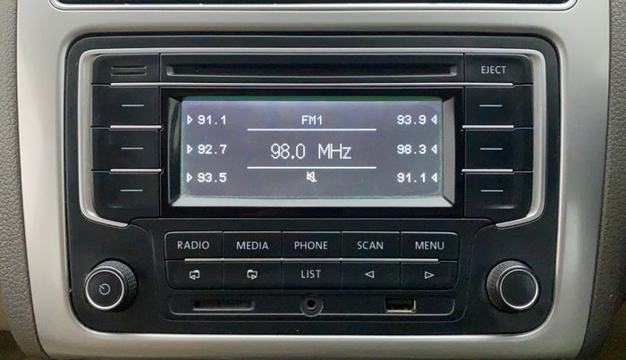 2015 Volkswagen Vento HIGHLINE 1.6 MPI, Petrol, Manual, 87,242 km, Infotainment System