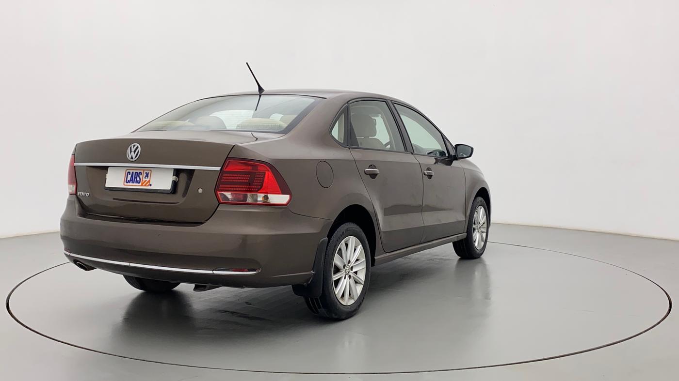 2015 Volkswagen Vento HIGHLINE 1.6 MPI, Petrol, Manual, 87,242 km, Right Back Diagonal