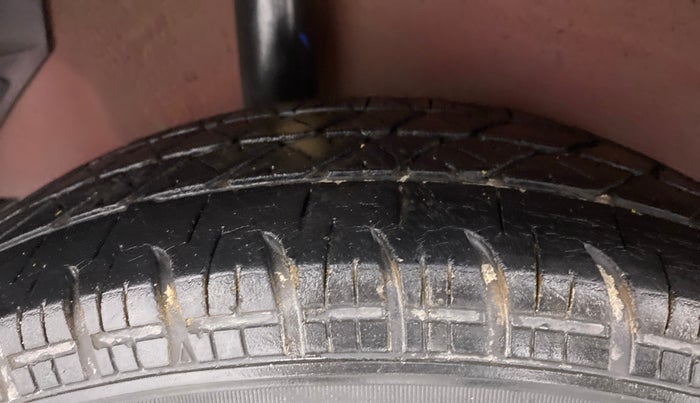 2014 Maruti Ritz VDI, Diesel, Manual, 41,901 km, Right Rear Tyre Tread