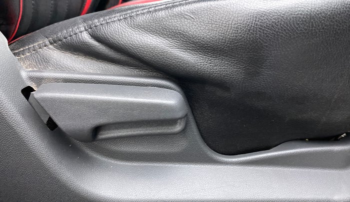 2014 Maruti Ritz VDI, Diesel, Manual, 41,901 km, Driver Side Adjustment Panel