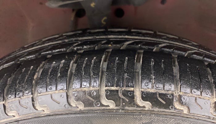 2014 Maruti Ritz VDI, Diesel, Manual, 41,901 km, Right Front Tyre Tread