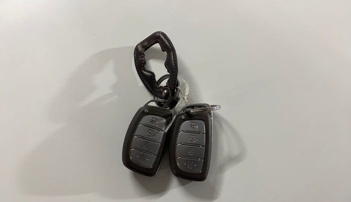 2019 Hyundai VENUE SX PLUS 1.0 TURBO DCT, Petrol, Automatic, 42,674 km, Key Close Up