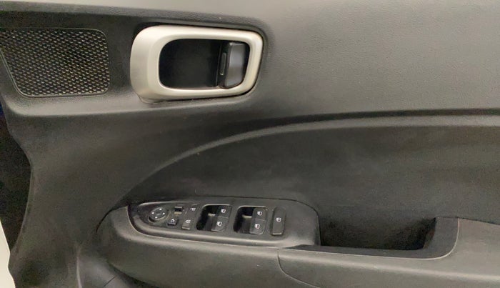 2019 Hyundai VENUE SX PLUS 1.0 TURBO DCT, Petrol, Automatic, 42,674 km, Driver Side Door Panels Control