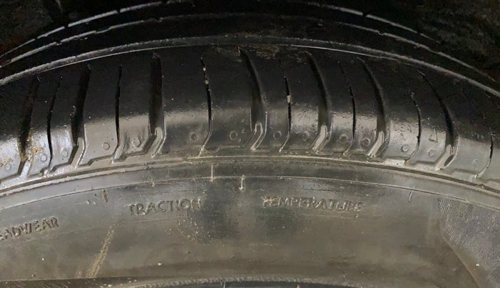 2019 Hyundai VENUE SX PLUS 1.0 TURBO DCT, Petrol, Automatic, 42,674 km, Right Rear Tyre Tread