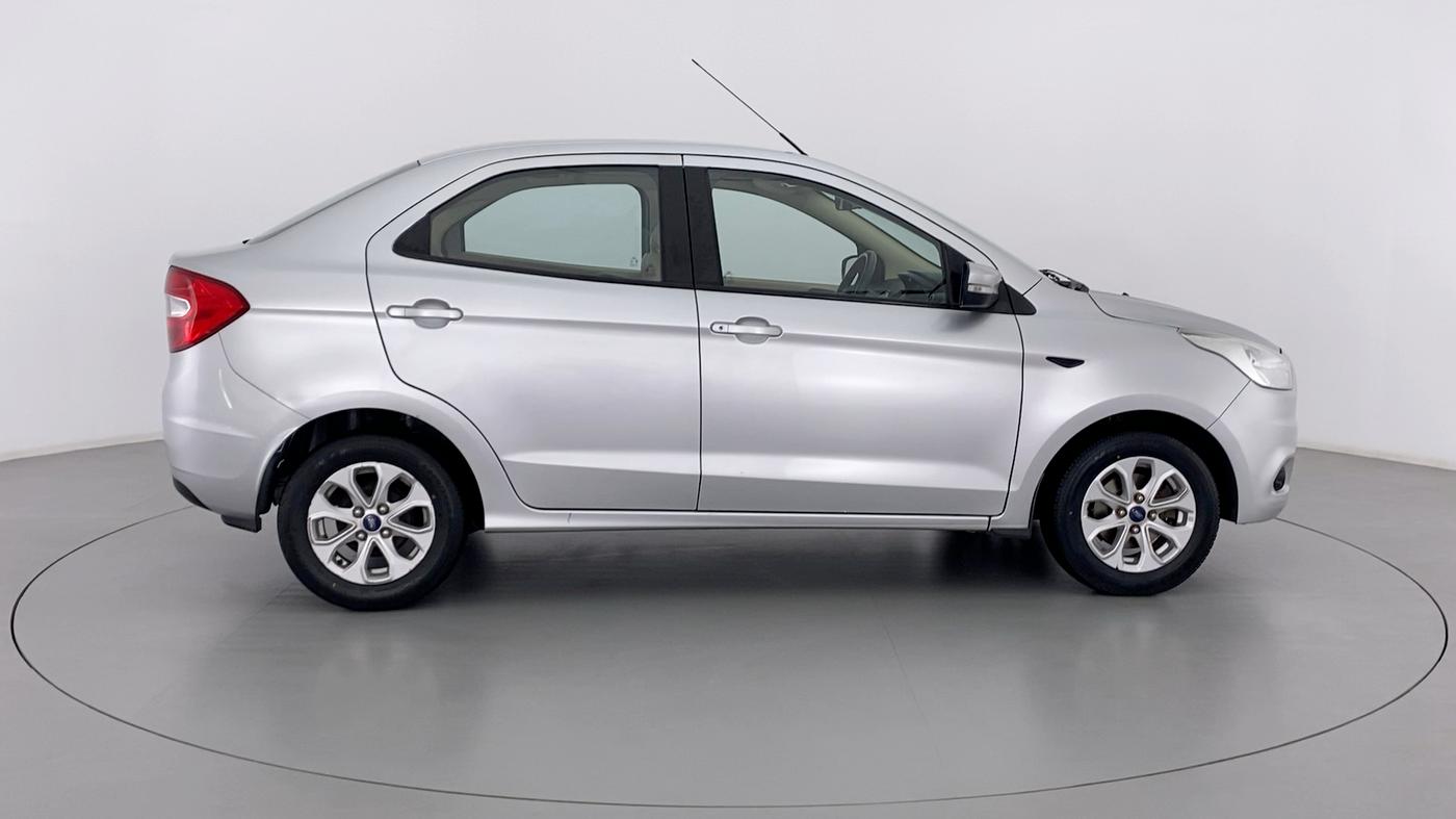 2017 Ford Figo Aspire 1.2 TITANIUM PETROL, Petrol, Manual, 43,454 km, Right Side View
